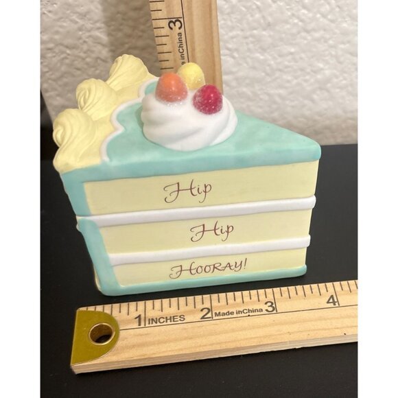 Ceramic Cake Slice Trinket Box With "Hip‎ Hip Hooray!" Design & Removable Lid - Picture 6 of 7